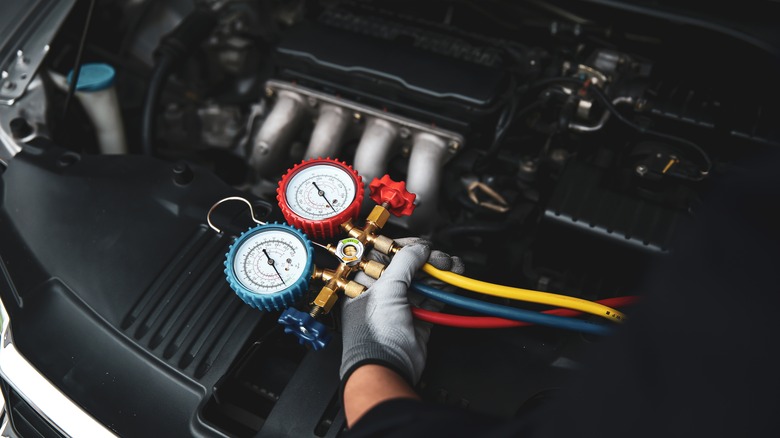 Зареждане с фреон на Mercedes